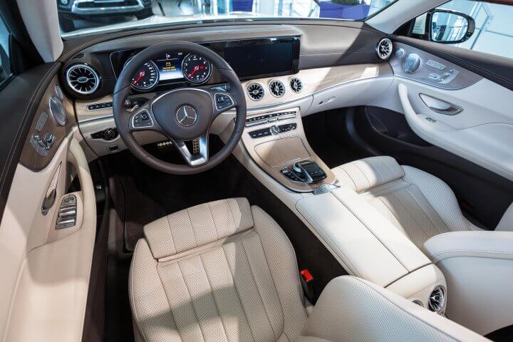 luksusowe wnętrze Mercedesa